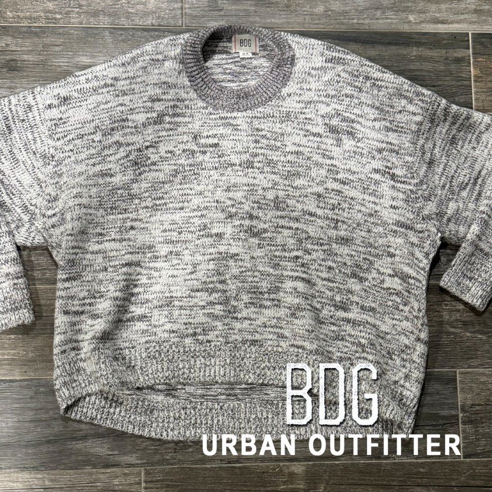 Urban Outfitter BDG oversized gray sweater Med